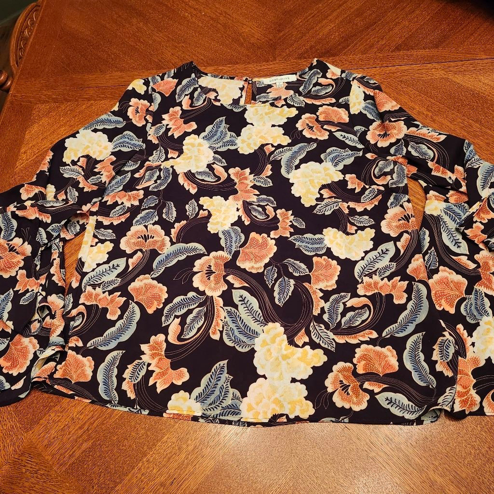 Women's ROSE + OLIVE Black Floral Blouse L B1